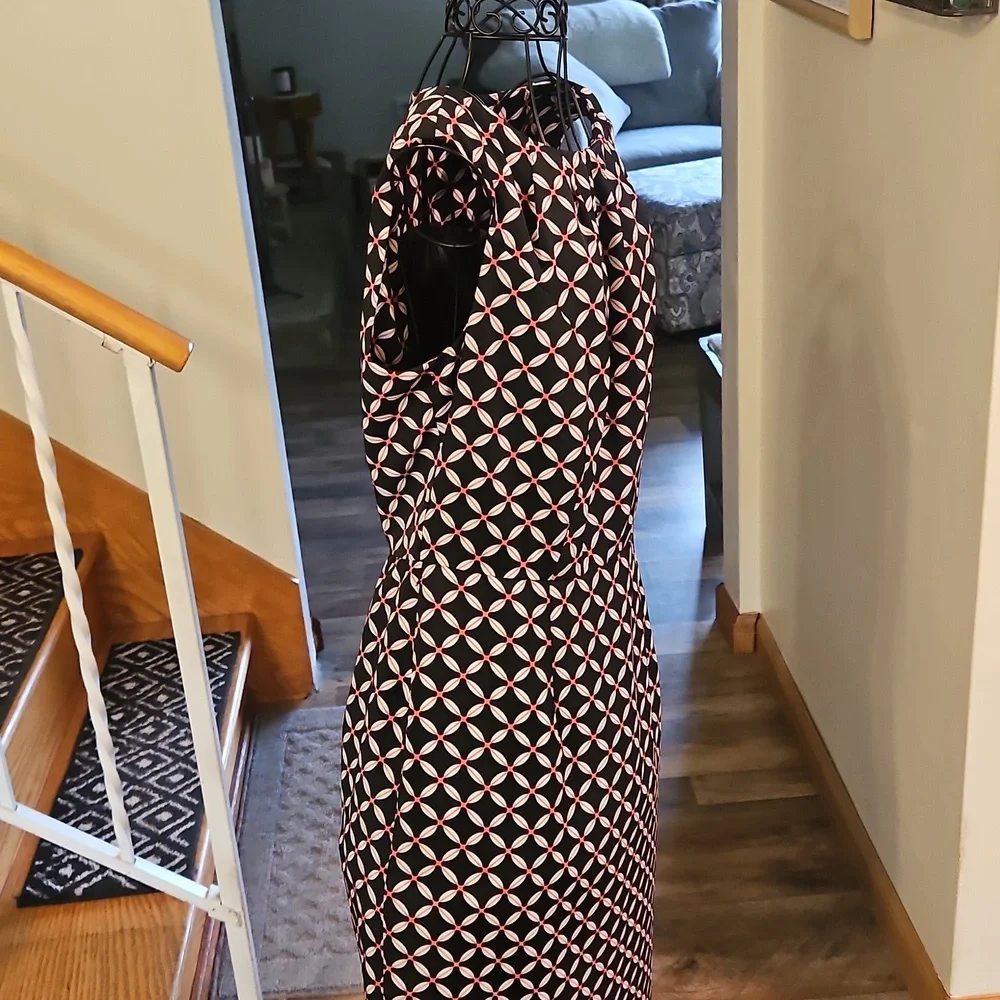 👗East 5th Black, Pink and White Sheath Midi Dress - Picture 4 of 8